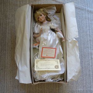 BRINN'S 1991 AUTHENTIC COLLECTIBLE EDITION PORCELAIN DOLL BRIDAL DOLL